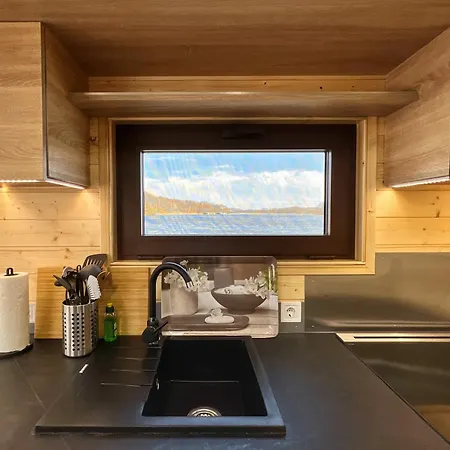 Úszó hotel Gemuetliches Hausboot Seeliebe Woma