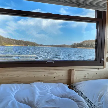 Úszó hotel Gemuetliches Hausboot Seeliebe Woma Fürstenberg-Havel