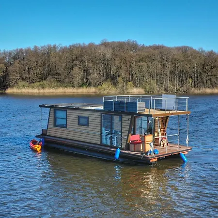 Úszó hotel Gemuetliches Hausboot Seeliebe Woma Fürstenberg-Havel