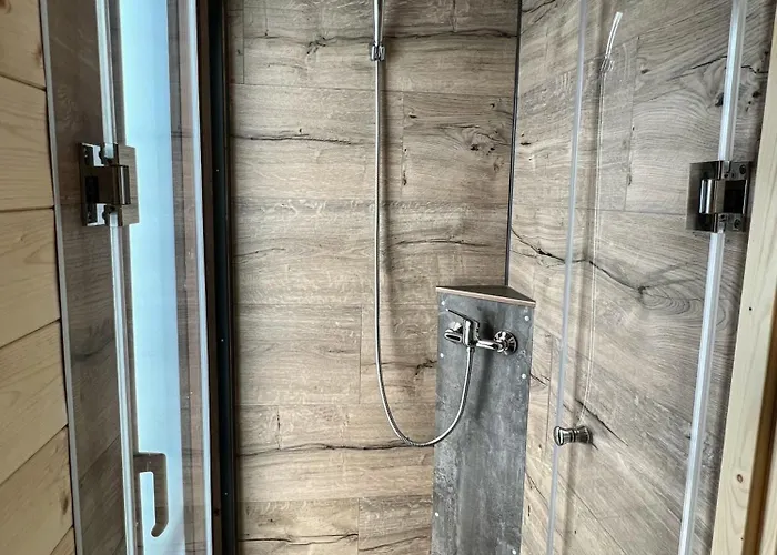 Gemuetliches Hausboot Seeliebe Woma بوتيل *